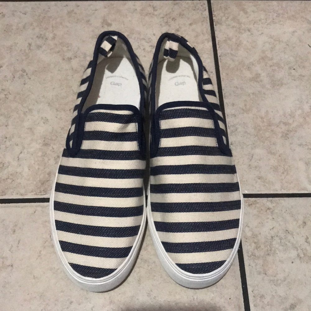 Women’s Gap Sneakers